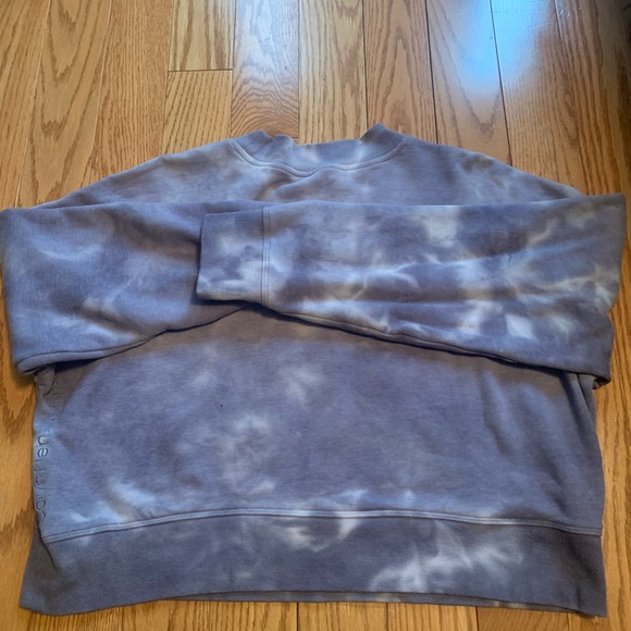 Calvin Klein Cropped Sweater - Picture 2 of 4